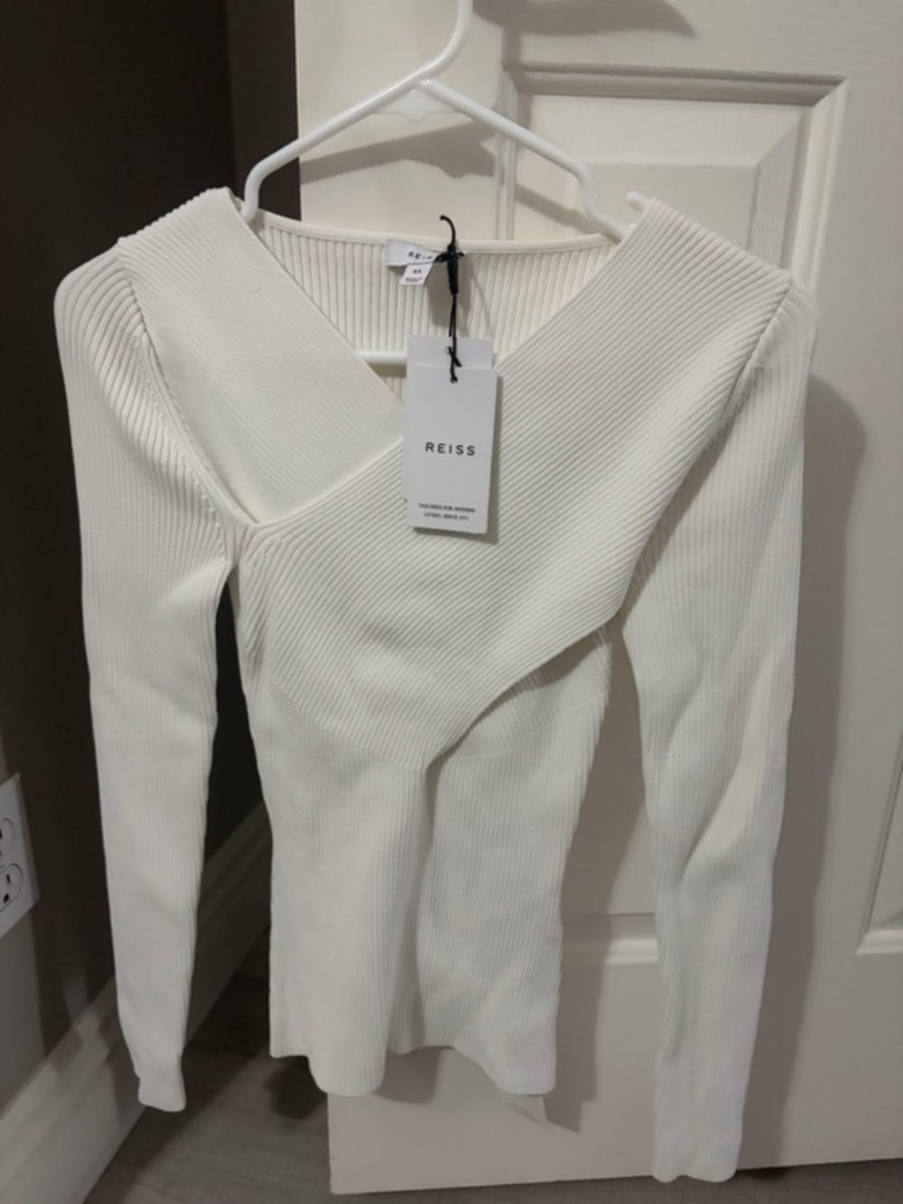 Reiss sweater like new size XS - Picture 2 of 4
